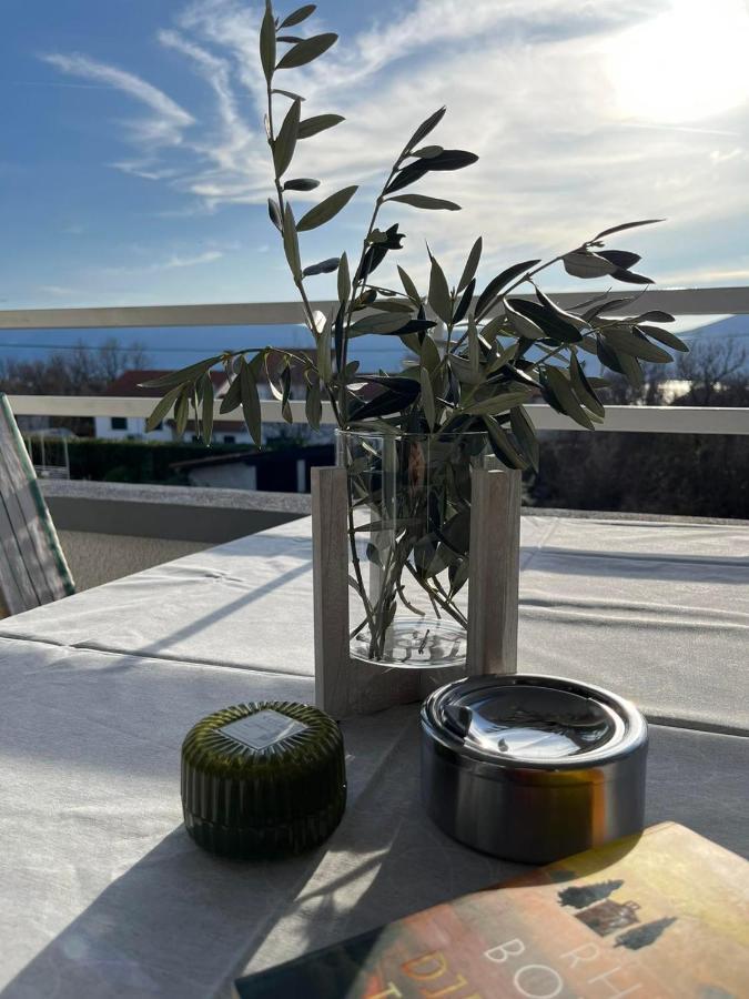 Apartments Marinovic Brzac Екстериор снимка