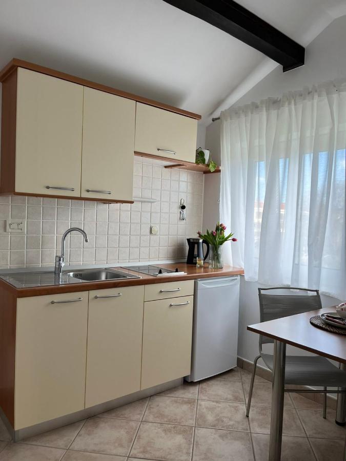 Apartments Marinovic Brzac Екстериор снимка